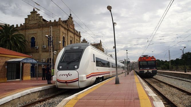 Fomento invertirá diez millones en la línea férrea Huelva-Sevilla