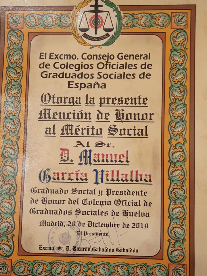 El fundador de la asesoría Ofila huelva Manuel García Villalba mención al mérito social (3)